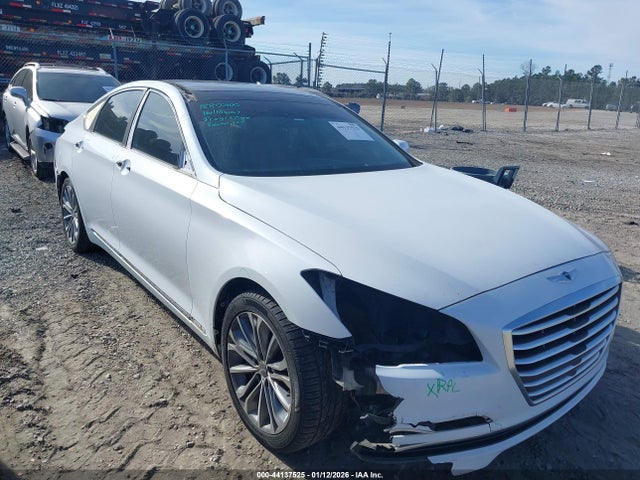 Salvage Hyundai Genesis Image