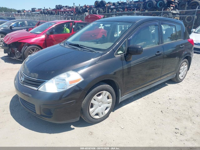 Nissan Versa 1.8s