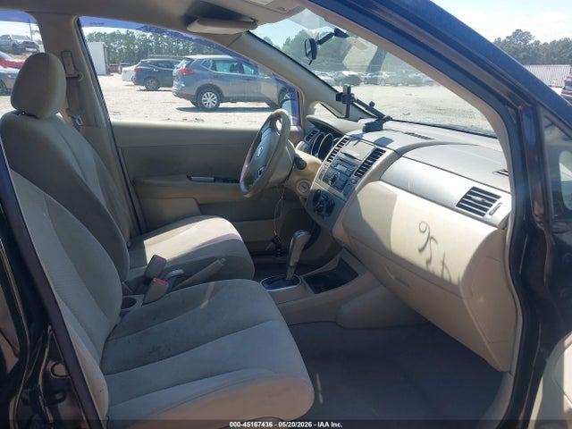 Nissan Versa 1.8s