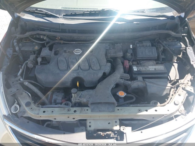 Nissan Versa 1.8s