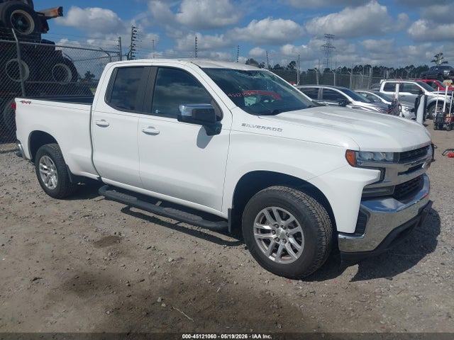 Salvage Chevrolet Silverado 1500 Image