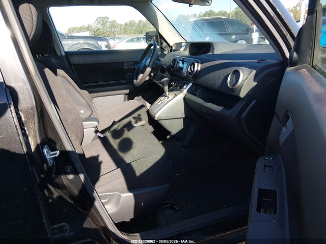 Scion xB