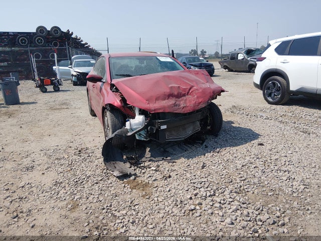 Salvage Hyundai ELANTRA Image