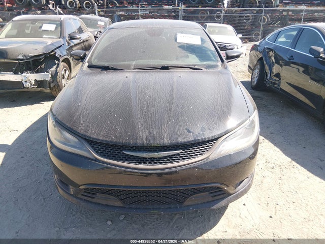 Chrysler 200 S