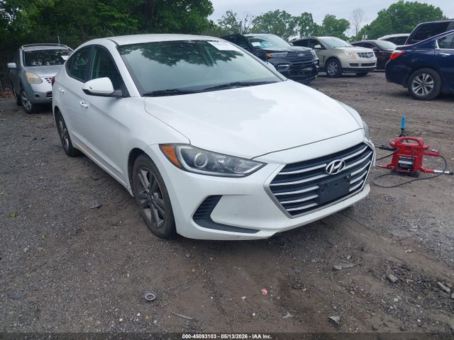 Salvage Hyundai ELANTRA Image