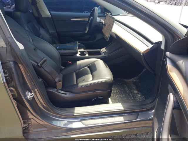 Tesla Model 3 Rear-wheel Drive