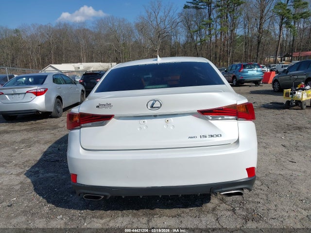 Lexus Is