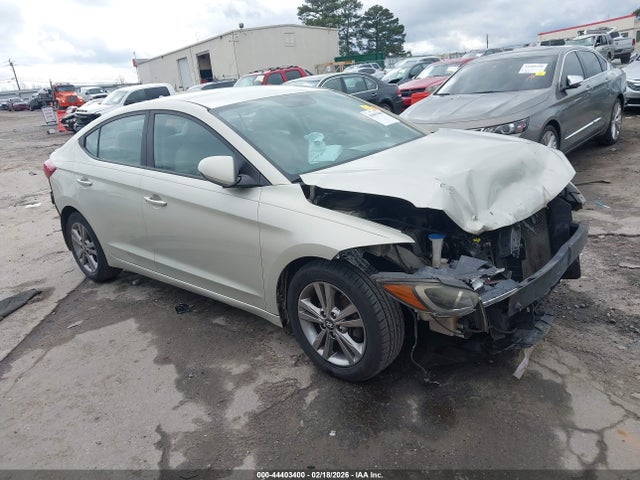 Salvage Hyundai ELANTRA Image
