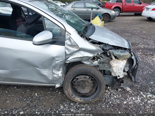 Toyota Yaris L