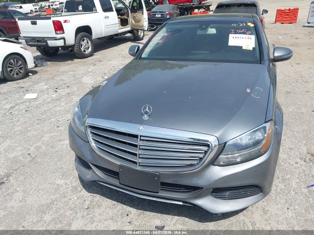 Mercedes-Benz C-Class Luxury