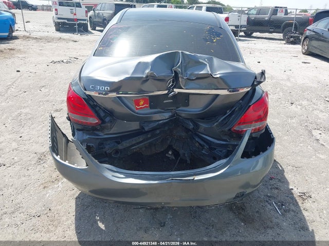 Mercedes-Benz C-Class Luxury
