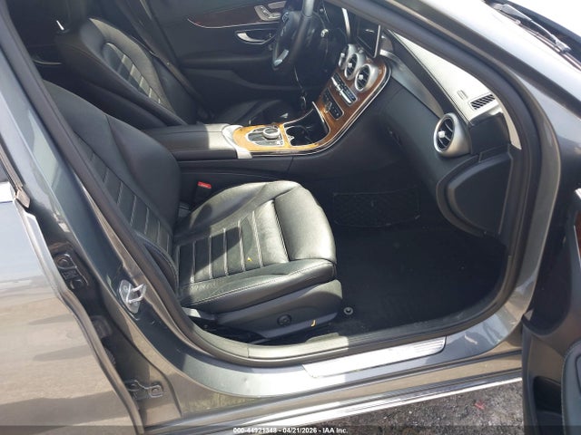 Mercedes-Benz C-Class Luxury