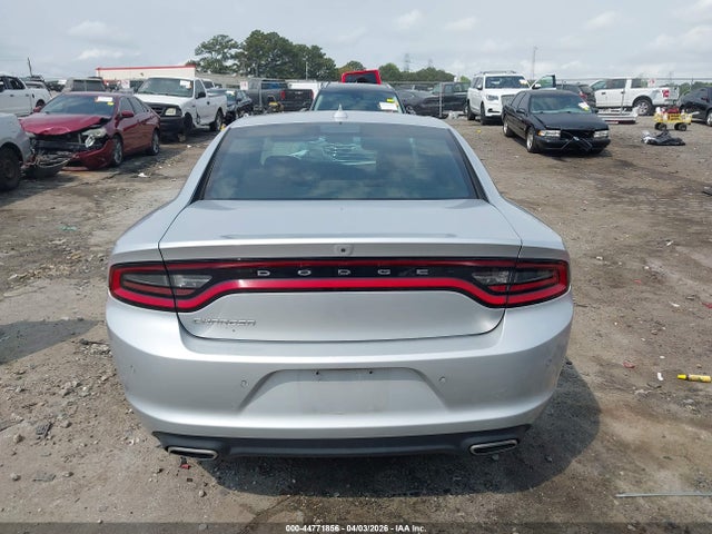 Dodge Charger Sxt
