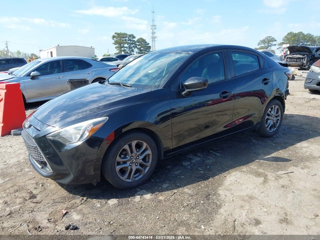 Toyota Yaris Le