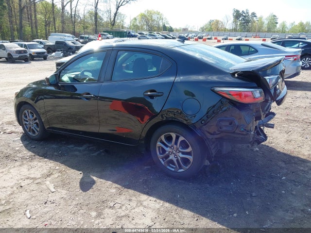Toyota Yaris Le