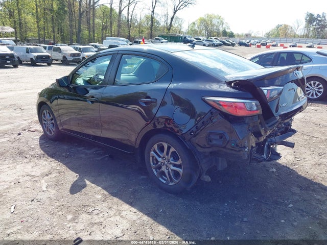 Toyota Yaris Le