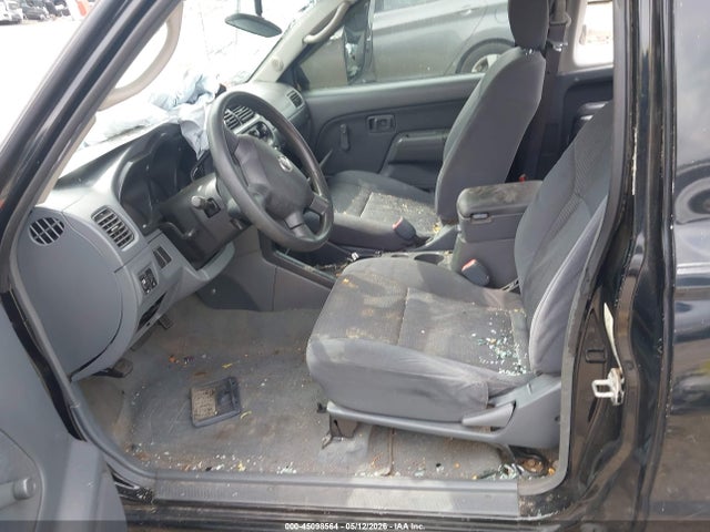 Nissan Frontier Xe