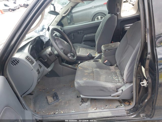 Nissan Frontier Xe