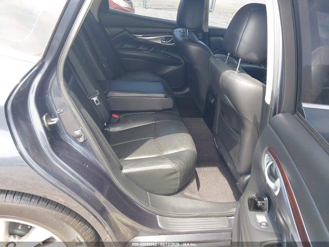 INFINITI M37