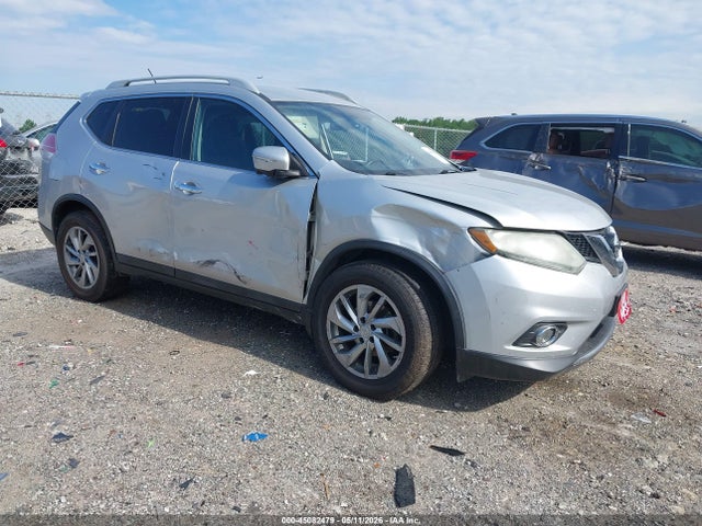 Salvage Nissan Rogue Image