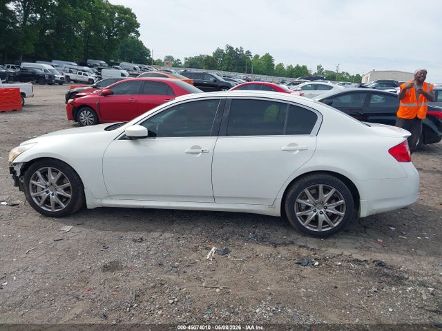 INFINITI G37 Journey