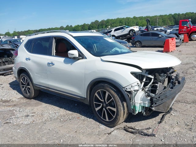 Salvage Nissan Rogue Image