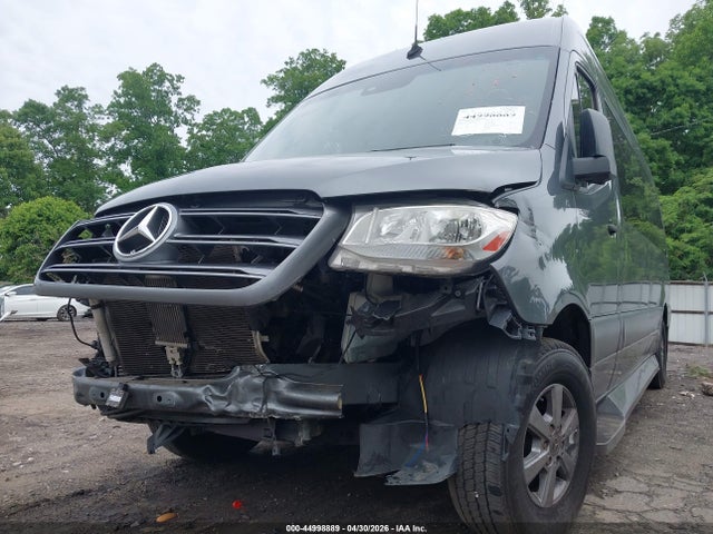 Mercedes-Benz Sprinter 2500 High Roof V6