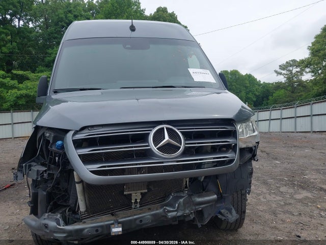 Mercedes-Benz Sprinter 2500 High Roof V6