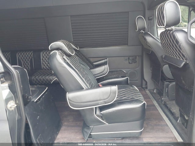 Mercedes-Benz Sprinter 2500 High Roof V6