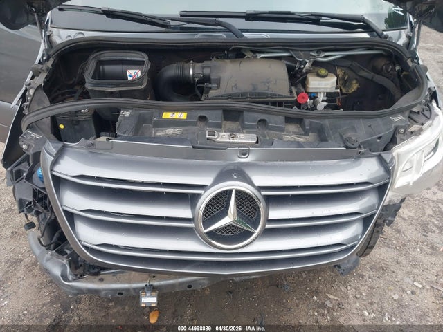 Mercedes-Benz Sprinter 2500 High Roof V6