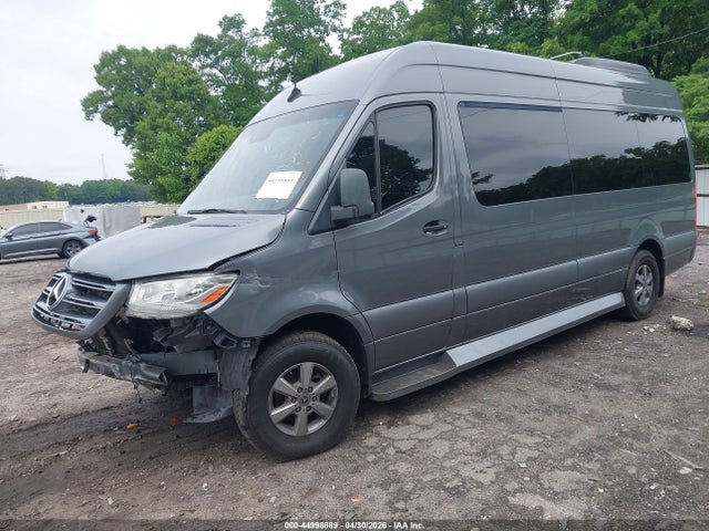 Mercedes-Benz Sprinter 2500 High Roof V6