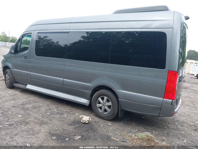 Mercedes-Benz Sprinter 2500 High Roof V6