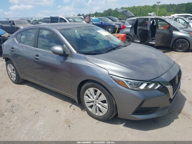 Salvage Nissan Sentra Image
