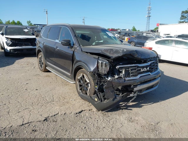 Salvage Kia Telluride Image