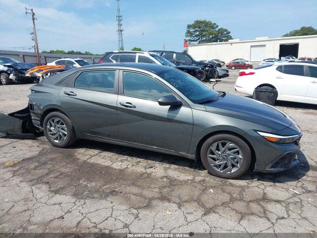 Hyundai ELANTRA Sel