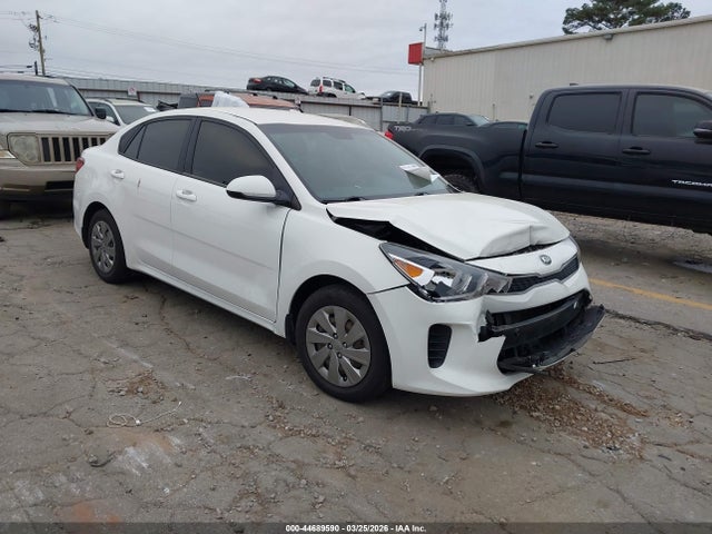 Salvage Kia Rio Image