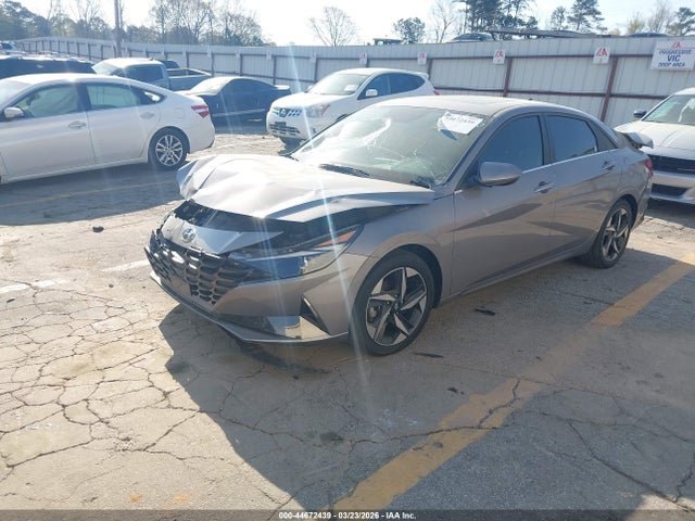 Hyundai ELANTRA Sel