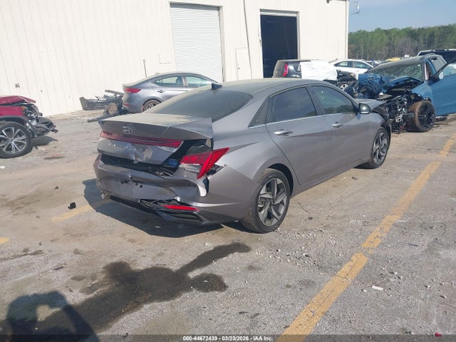 Hyundai ELANTRA Sel