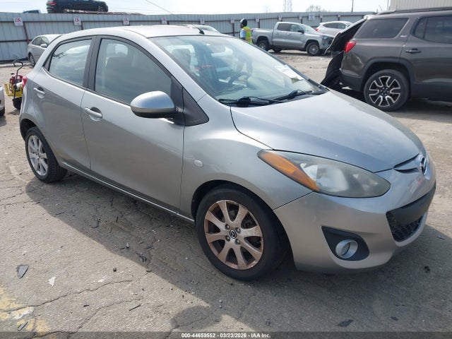 Salvage Mazda Mazda2 Image