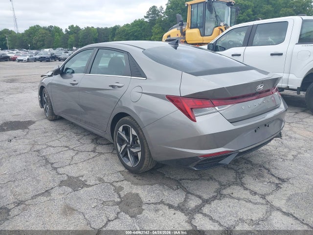 Hyundai ELANTRA Sel