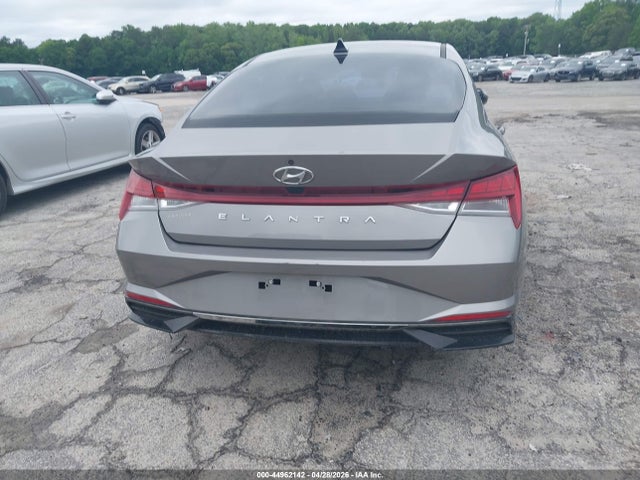 Hyundai ELANTRA Sel