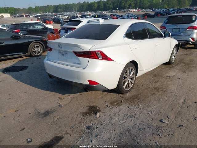 Lexus Is