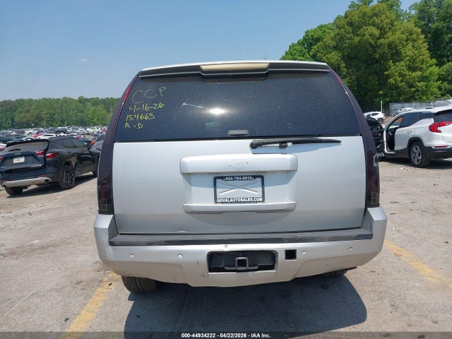 Chevrolet Suburban 1500 Lt1