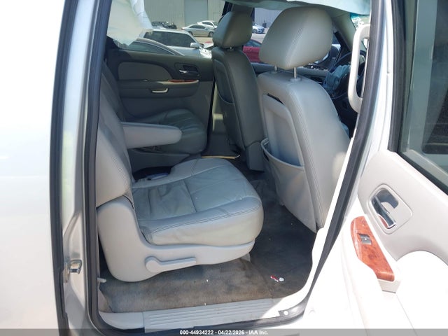 Chevrolet Suburban 1500 Lt1