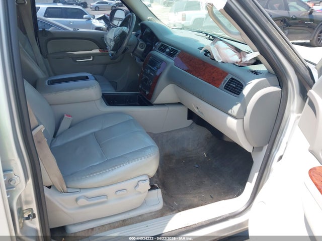 Chevrolet Suburban 1500 Lt1