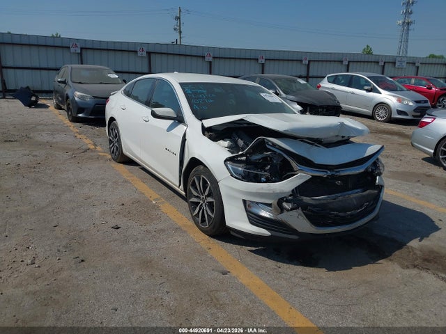 Salvage Chevrolet Malibu Image