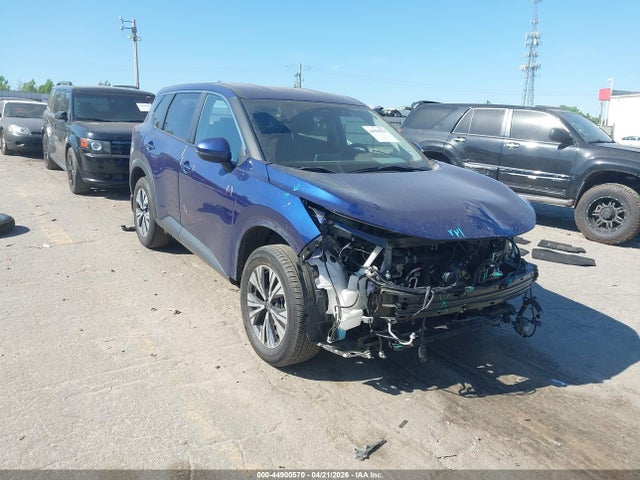 Salvage Nissan Rogue Image
