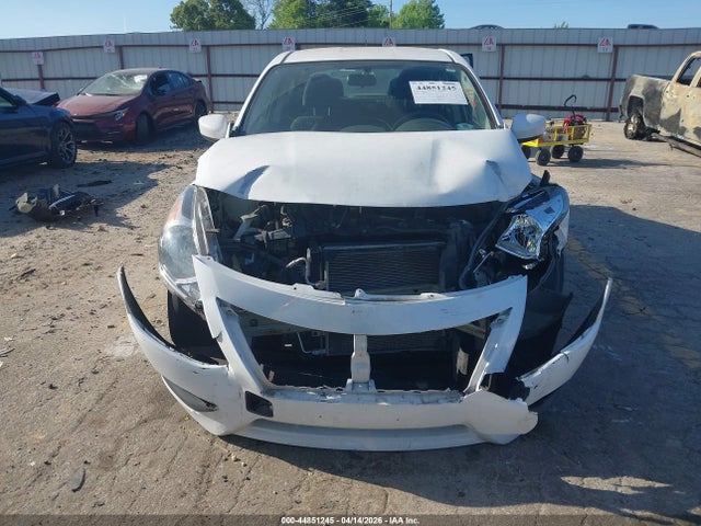 Nissan Versa 1.6 Sv