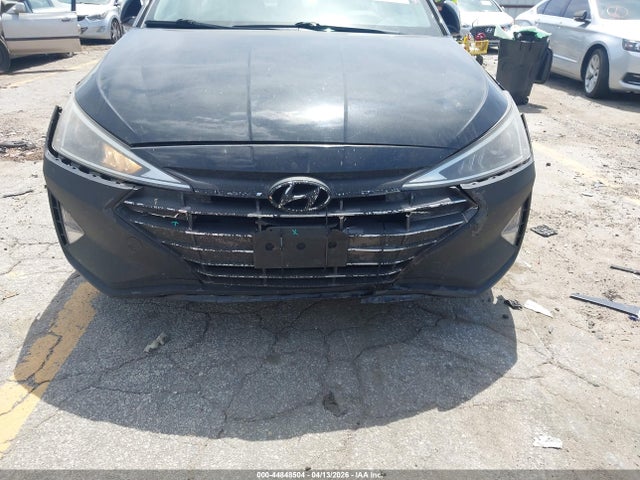 Hyundai ELANTRA Sel