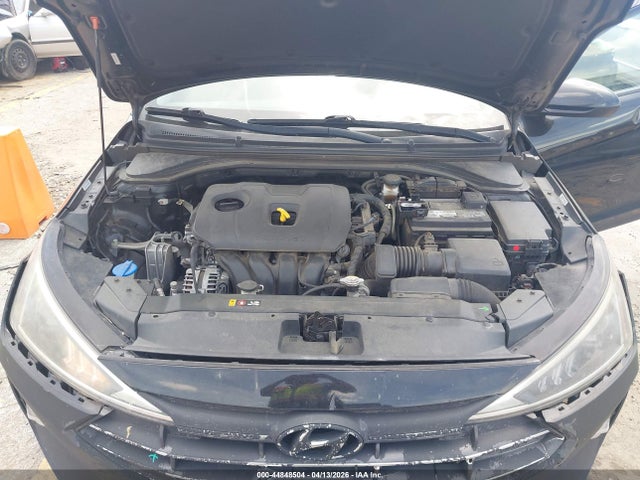 Hyundai ELANTRA Sel